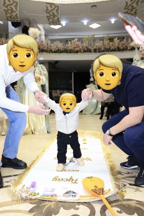 Продам костюм на годик