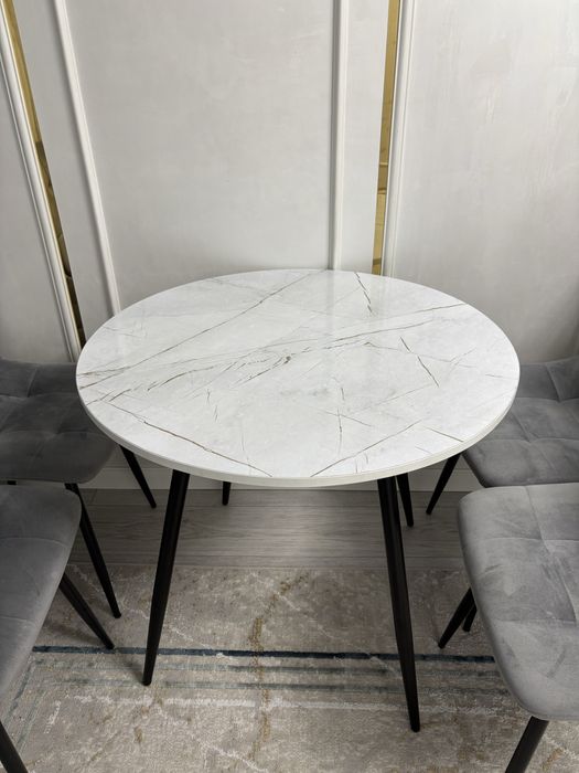 Обеденный стол круглый