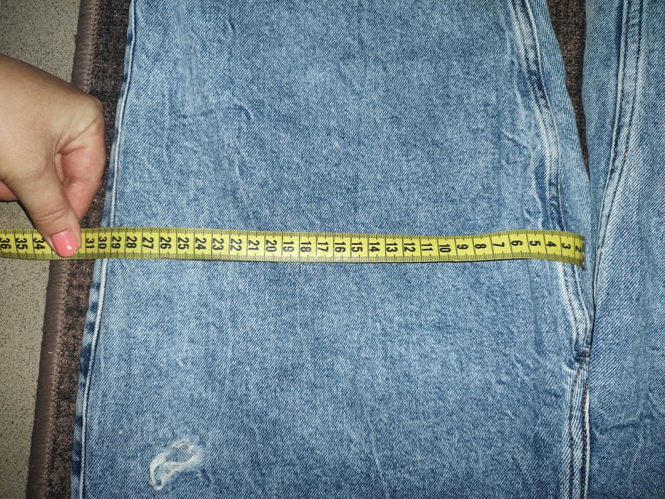 Vând Mom Jeans Noi