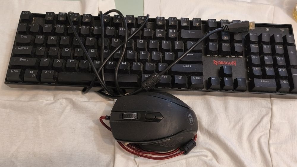 Tastatura mecanica si mouse Redragon defecte