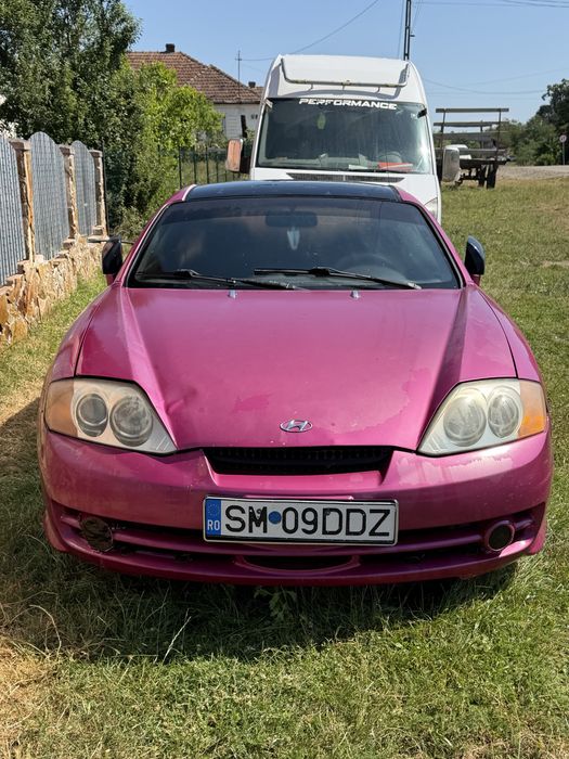 HYUNDAI Coupe