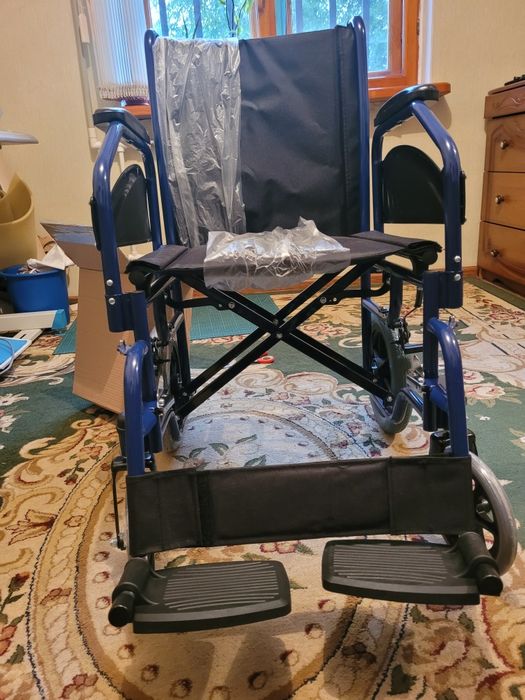 Продам кресло каталку