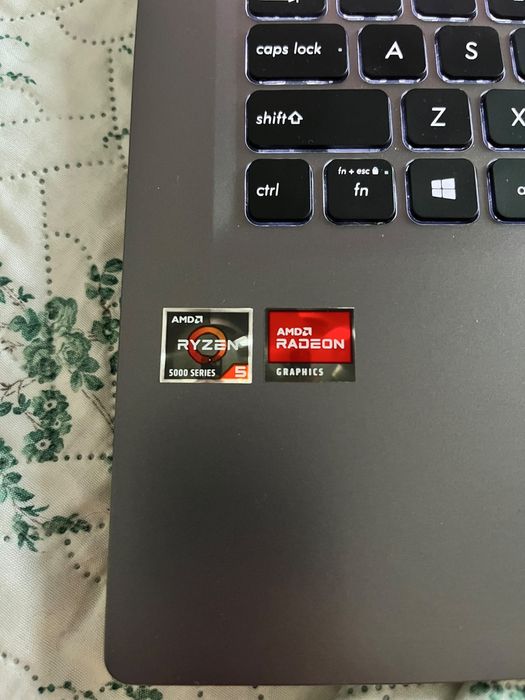 Laptop Asus AMD Ryzen 5