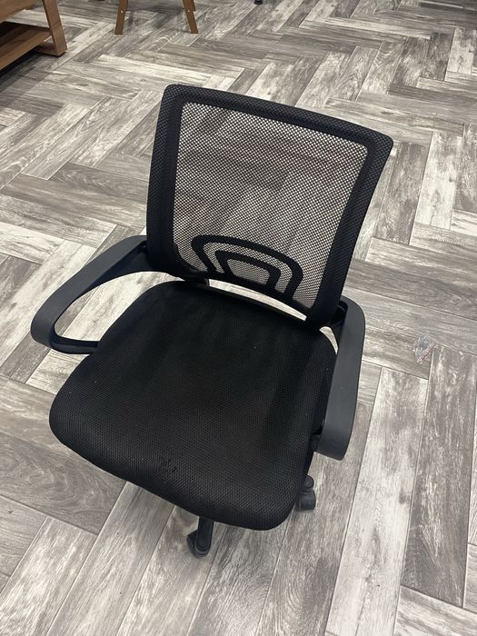 Офисное кресло (компьютерное)