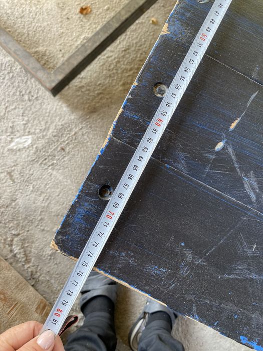 Продаются очень прочные столы можно для летников, кафе