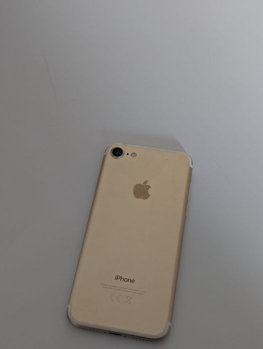 | iPhone 7 | 76% АКБ | 2/32 |
