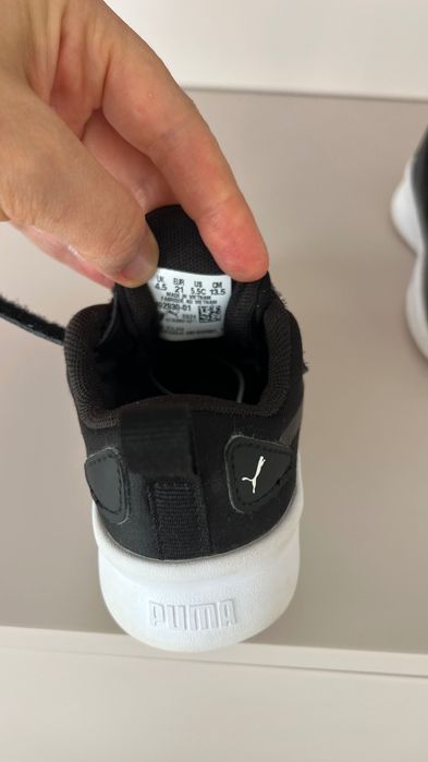 Adidași Puma unisex mărimea 21