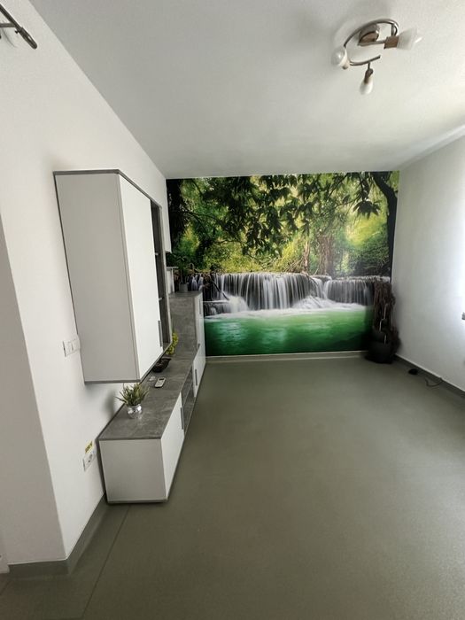 Inchiriez apartament  strada Republicii Tg Jiu