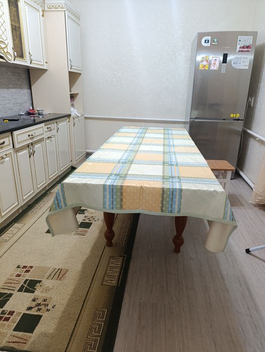 Продается кухонный стол