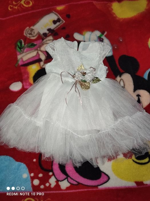 Продаю детские платья