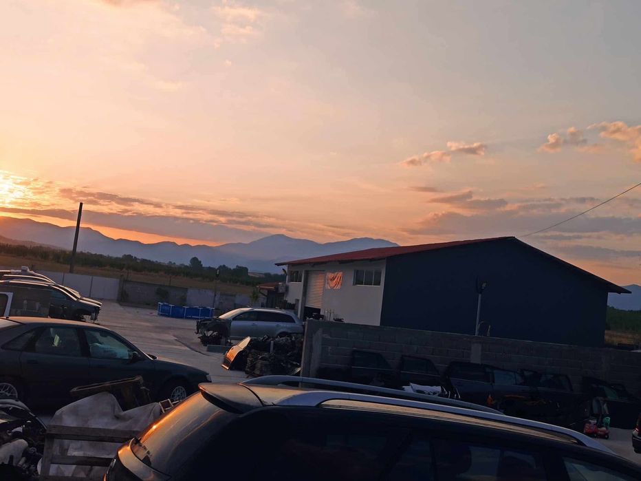 Продава се Склад в Сандански - 3700 кв.м за 82 €/кв.м - Снимка #6