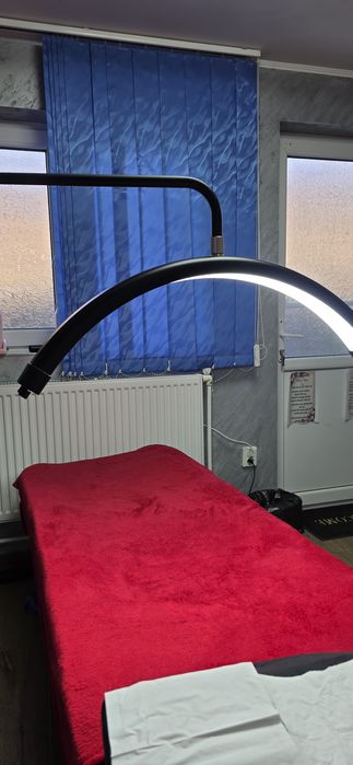 Lampă 65 w  u lumina calda si rece