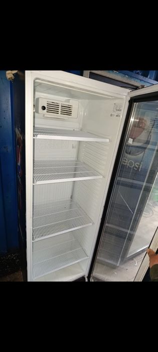 Vitrina frigorifica pentru sucuri  / băuturi