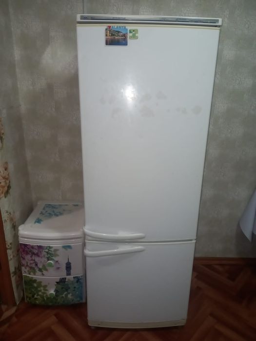 Продам холодильник