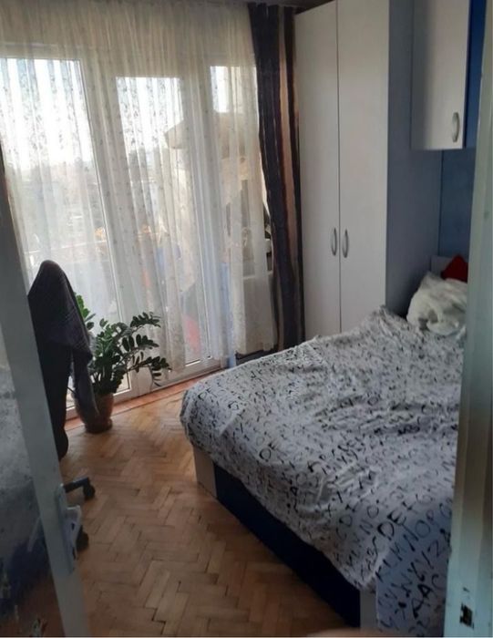 Canapea 3 locuri extensibila/Mobila tineret , sifonier / pat 140/190