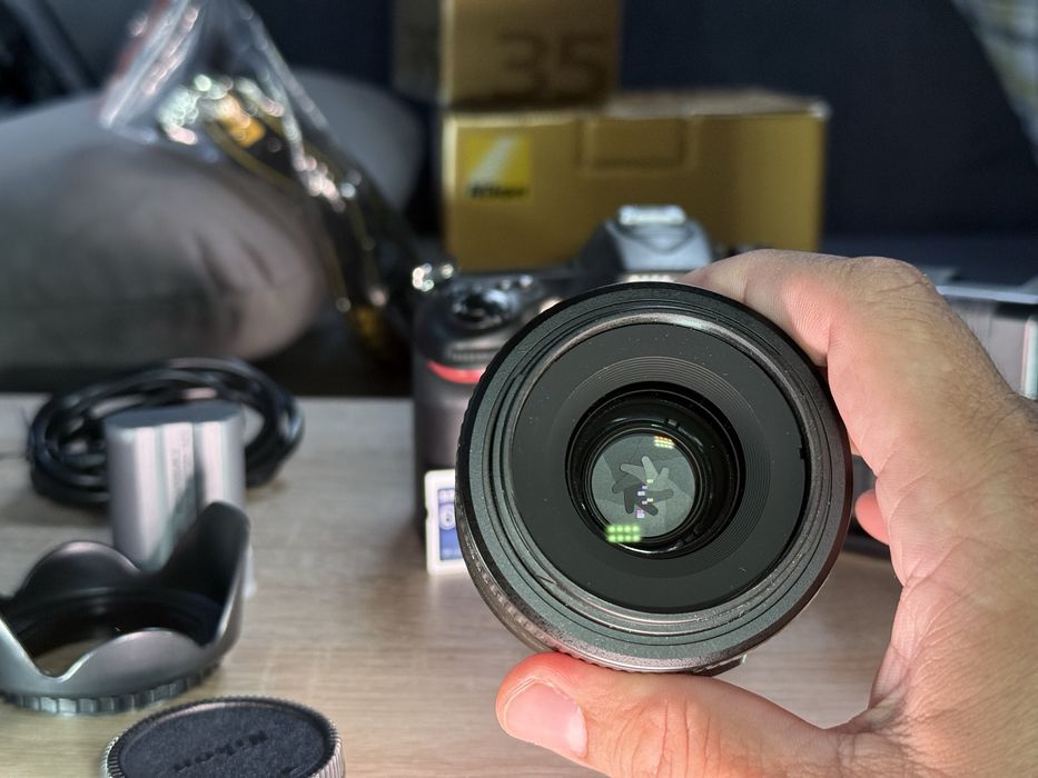 Nikon D7100 + Nikon AF-S DX Nikkor 35mm f/1.8G – комплект