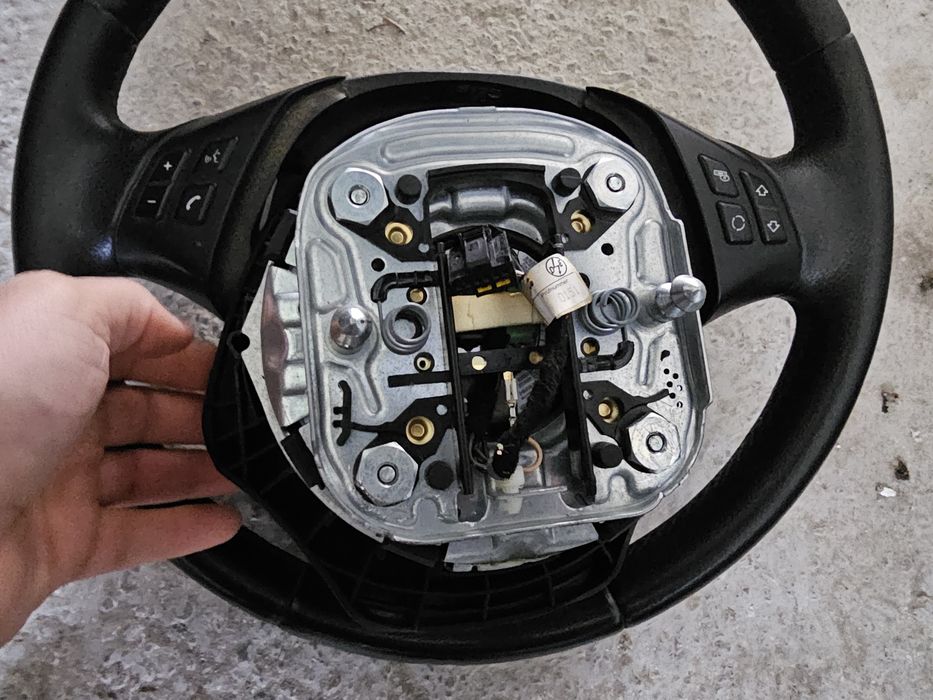 Volan BMW sport 3 spite, piele , comenzi , complet cu airbag