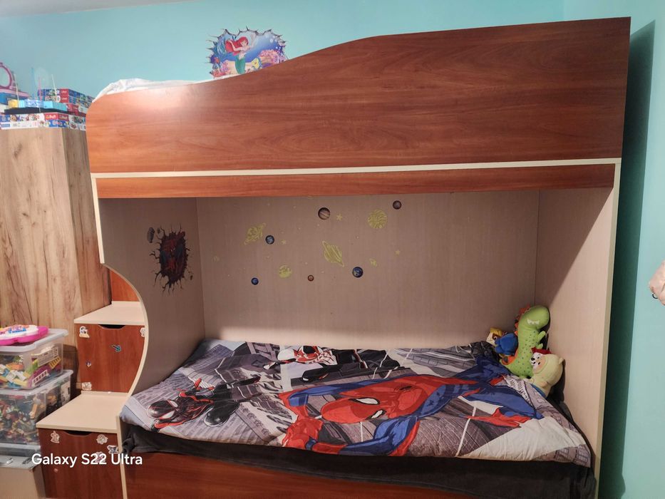 Двуетажно легло + матраци