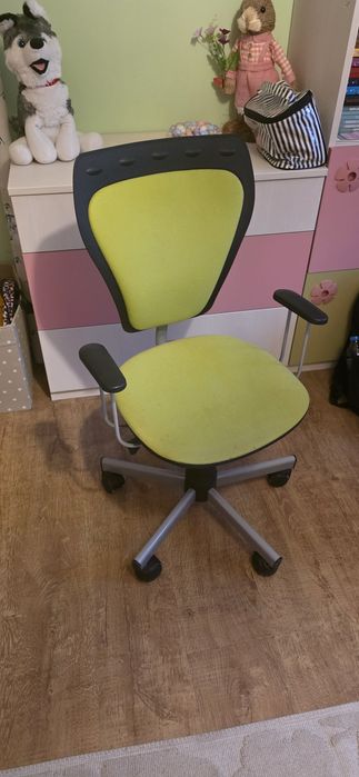 Детски стол за бюро