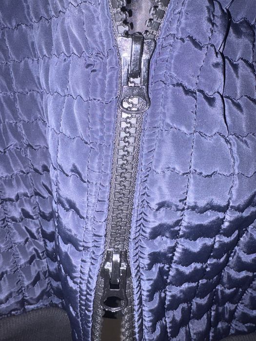 Продам ветровку за 2500 тнг