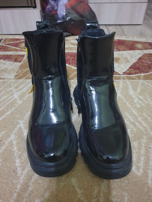 Сапоги демисезонные на девочку 32р-р