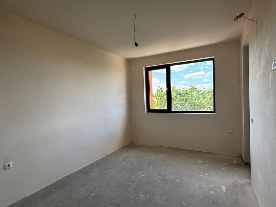 Продава се Тристаен апартамент в Търговище, Запад 1 - 104 кв.м за 1025 €/кв.м - Снимка #2