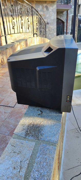 Двулицеви матраци ,телевизори и минибарове