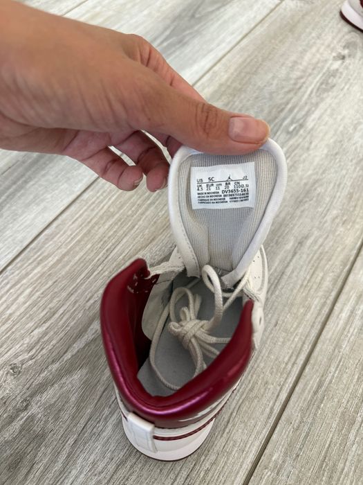 Детские кроссовки