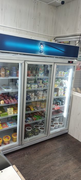 Продам холодильник для магазина