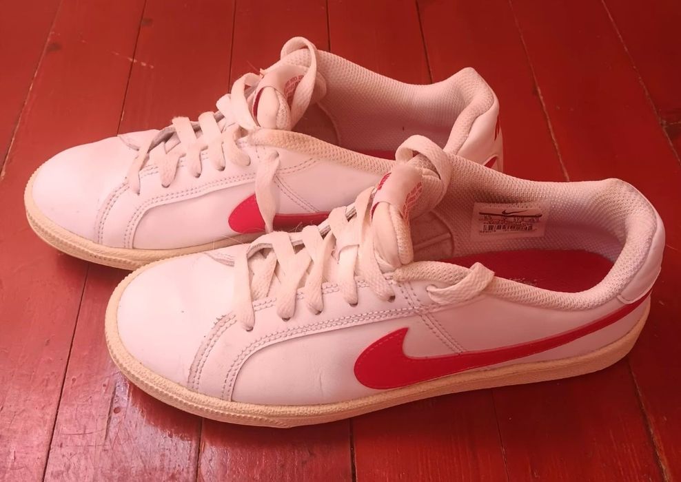 Дамски  оригинални  маратонки  Nike