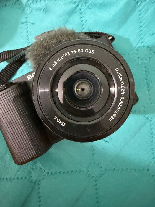 Sony ZV-E10 + обектив 16-50