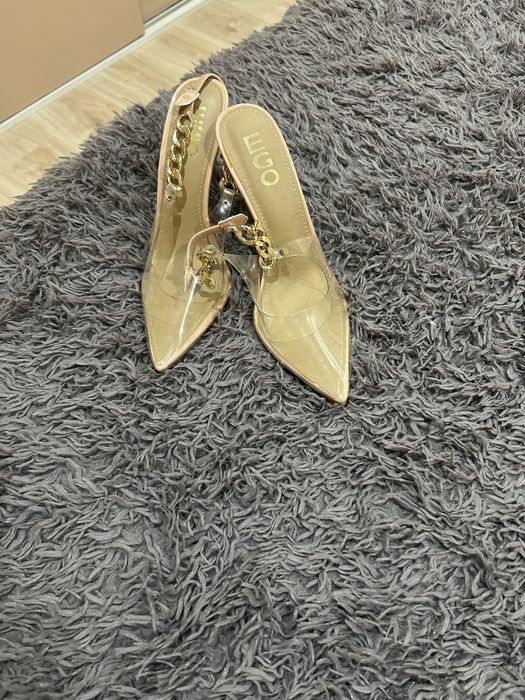 Невероятни стоят много нежно