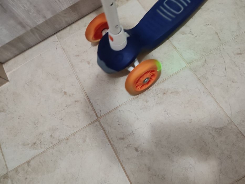 Trotineta copii cu luminite