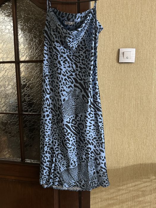 Продаю платье все по 2000