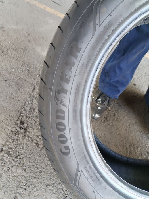 Anvelope de vara 215/55/18 - 99v