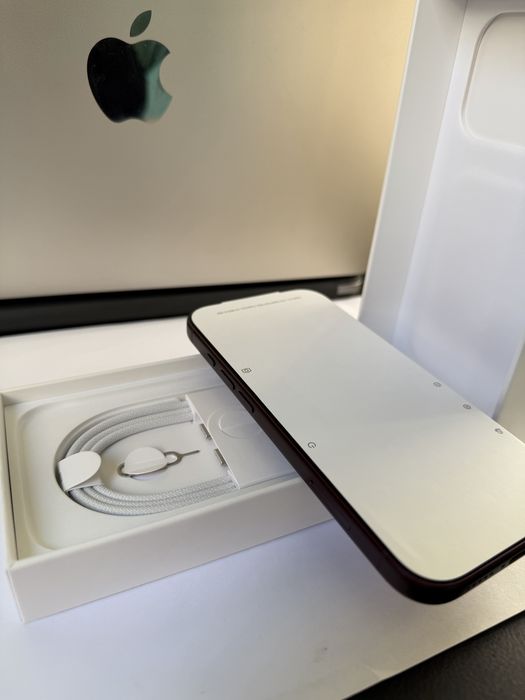 iPhone 18 Pro Burgundy 2TB -Нов!