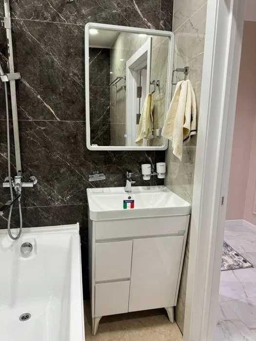 R3 Сдаётся квартира 2/4/9 на Мирзо Улугбекском ор-р Эко базар