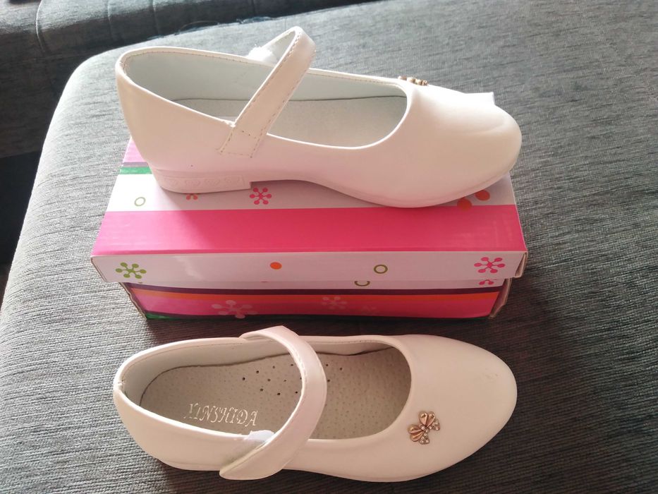 Нови детски обувки