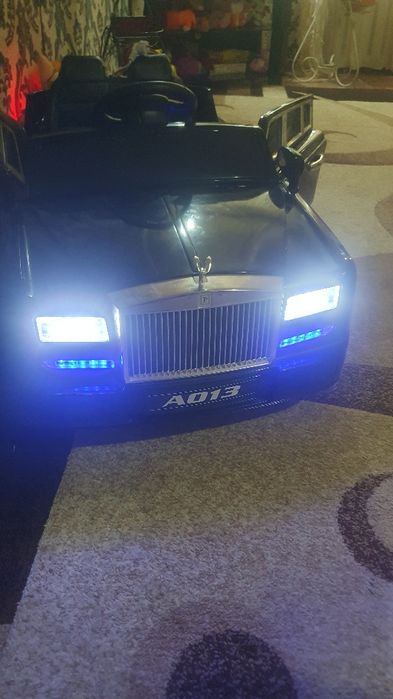 Продам детскую машину