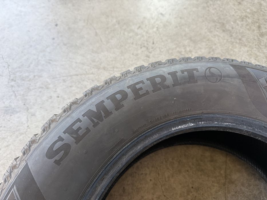 2бр. Зимни Гуми 215/65R/16 -SEMPERIT- DOT:4221- 4.5мм *60лв Комплект*