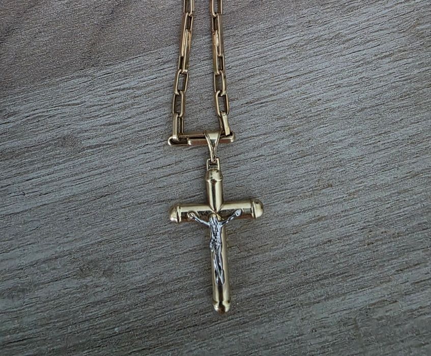 Cruciulita 3.53 gr pret 380ron / gr