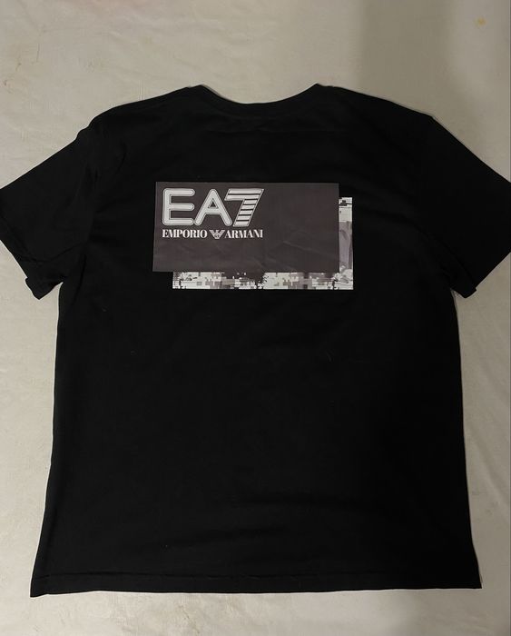 Футболка черная EA7