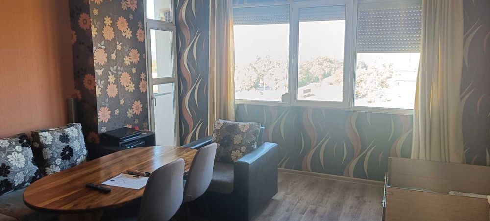 Продава се Тристаен апартамент в Казанлък - 90 кв.м за 907 €/кв.м - Снимка #2