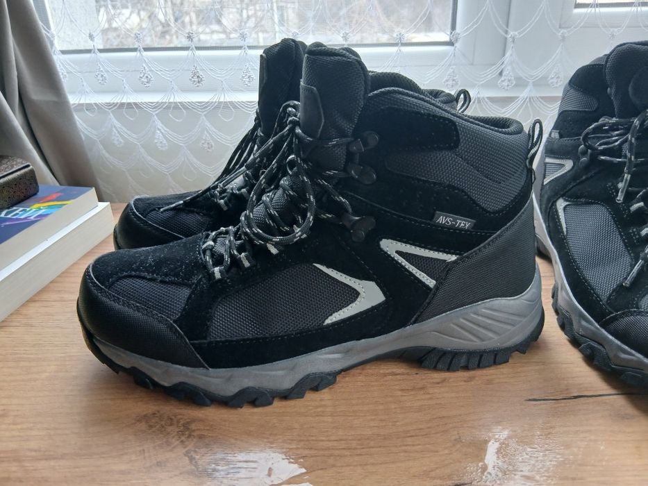 Туристически мъжки  обувки Crane ,размер 43 ,купувани от Англия