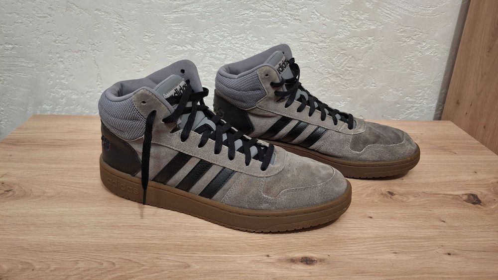 Мъжките обувки adidas HOOPS 2.0 MID