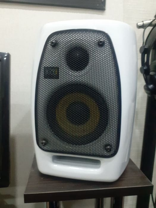 KRK VXT 4 студийные мониторы ,пара,продам.