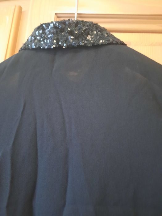 Bluza noua din voal cu paiete la guler și mâneci mărimea S-M