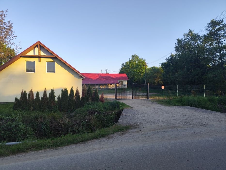 Vind mic Complex , 505 mp in loc.Cerisa, nr.84 , Jud.Salaj