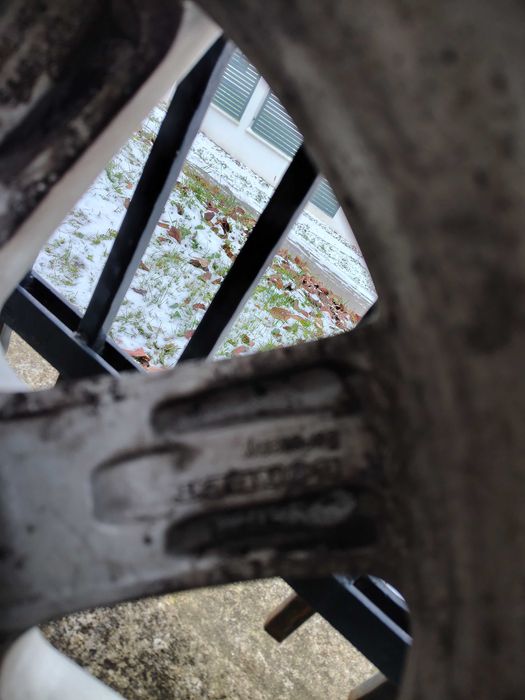 Jante aliaj+ cauciuc 225.55.17 de iarnă,stare foarte buna..