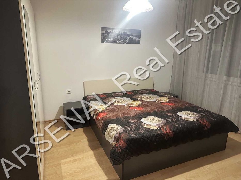 Тристаен апартамент под наем, Център